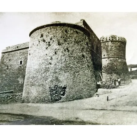 Casa Francesco Il Castello Apartment *